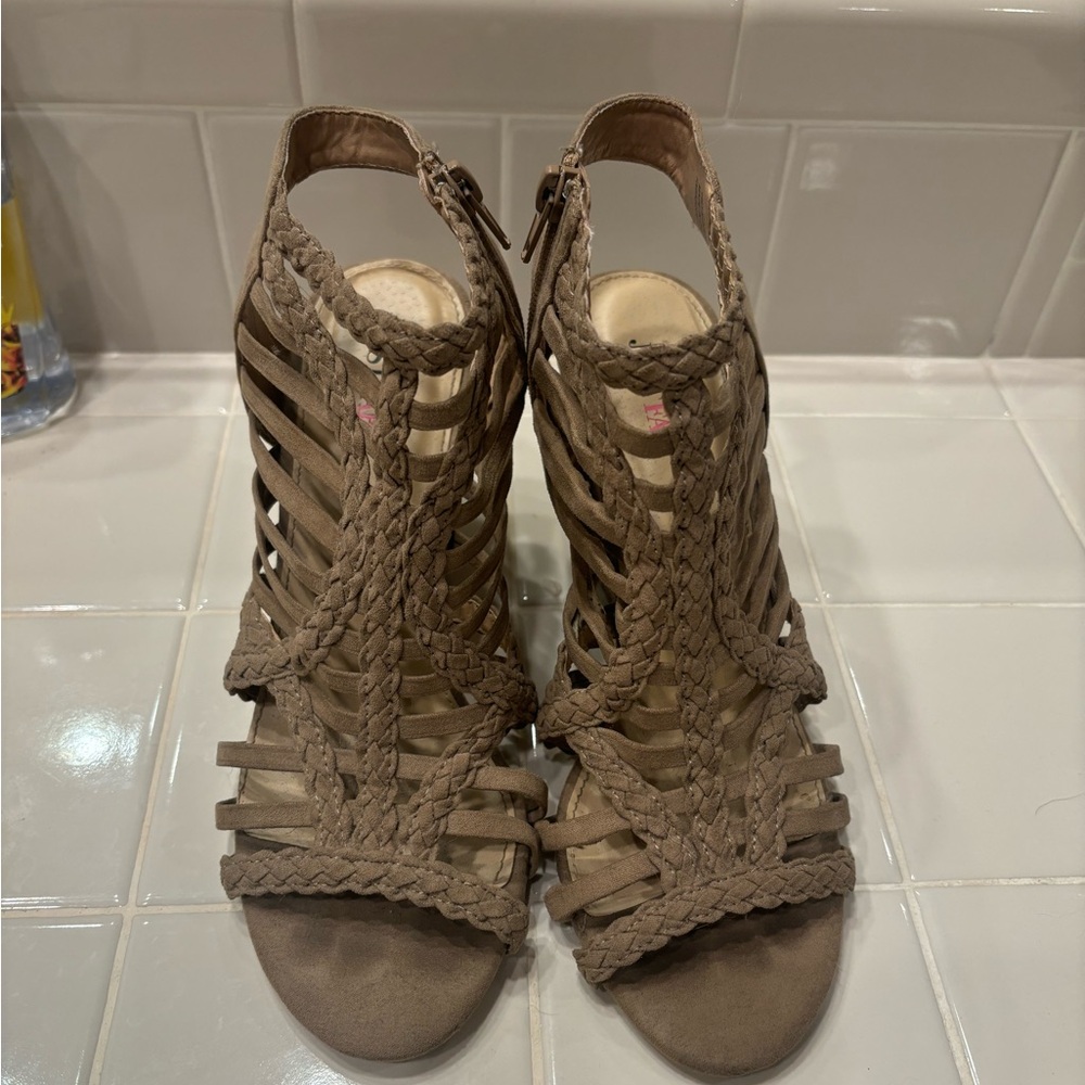 Cute heels